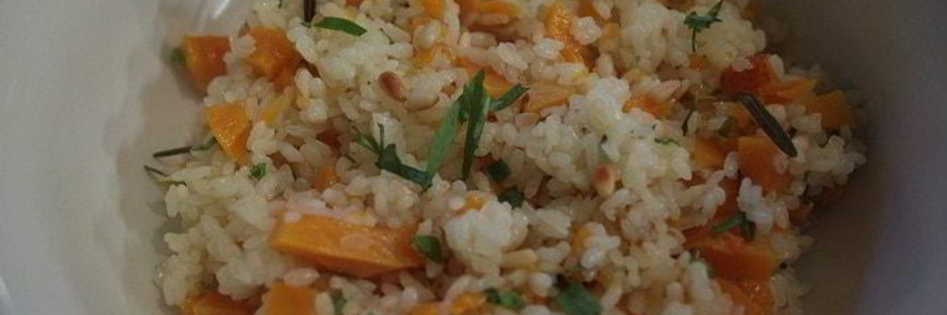 Зимний рис с тыквой и кедровыми орехами