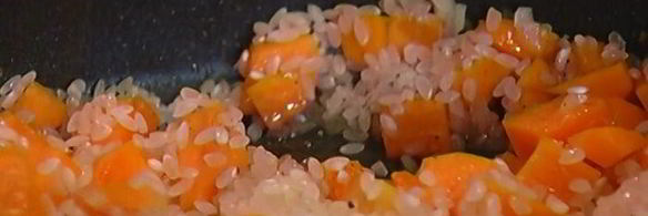 зимний рис с тыквой и кедровыми орехами