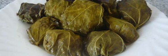 долма из свежих виноградных листьев