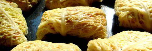 куриные голубцы с овощами в листьях савойской капусты
