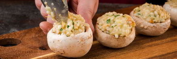 грибы, фаршированные перловкой