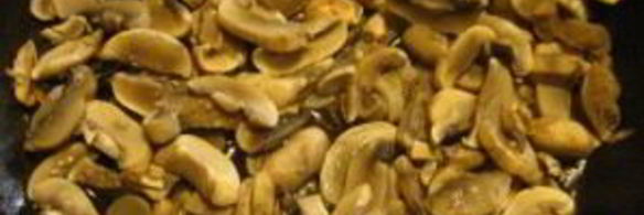 грибы в мультиварке в сметане