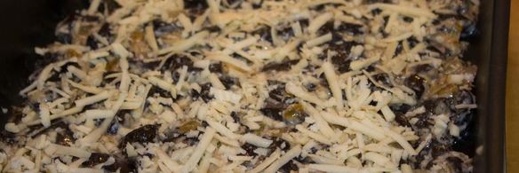 грибы в сметане в духовке запеченные с сыром