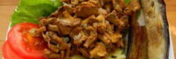 лисички, запеченные в сметане