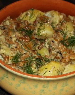 Лисички жареные со сметаной