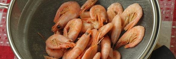 шампиньоны фаршированные с креветками и клюквой