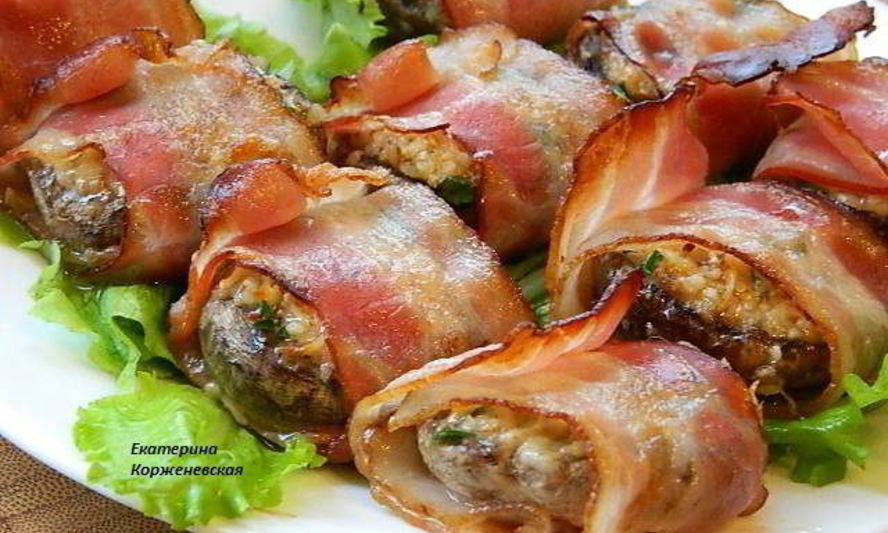 Рецепт шампиньонов с орехово-сырной начинкой в беконе