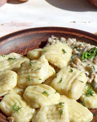 Картофельные ньокки с грибным соусом