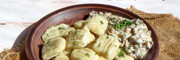 картофельные ньокки с грибным соусом