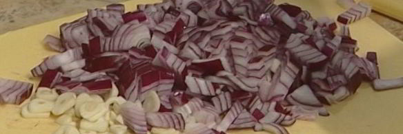 картофельные ньокки с соусом из помидоров и базиликом