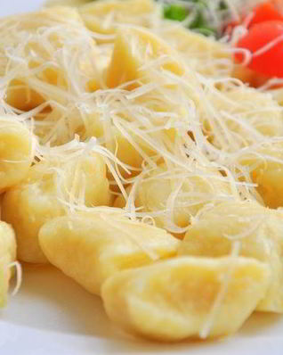 Картофельные ньокки с сыром Джюгас