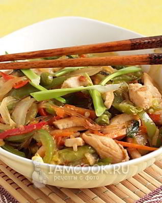 Китайская лапша с курицей