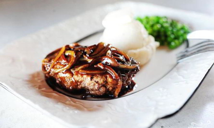 Рецепт говяжьих котлет с луком