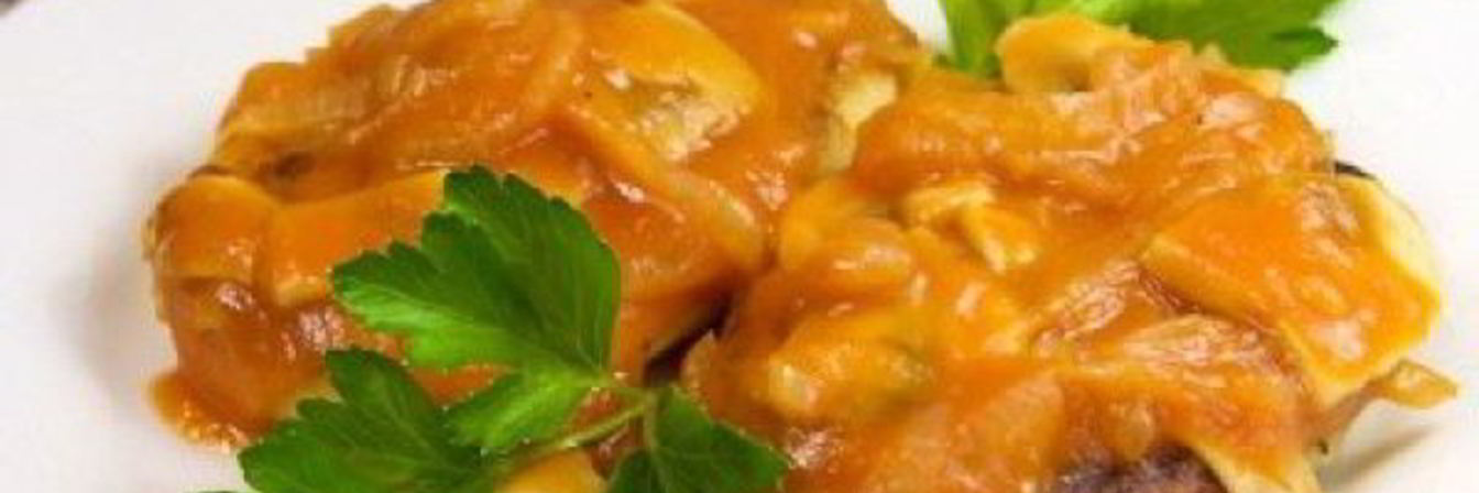 Картофельные котлеты с грибным соусом