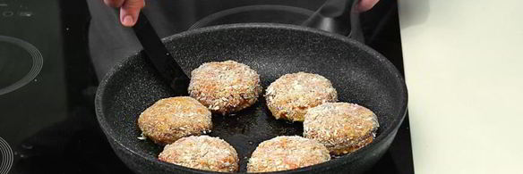 котлетки из нута с тыквой и двумя соусами