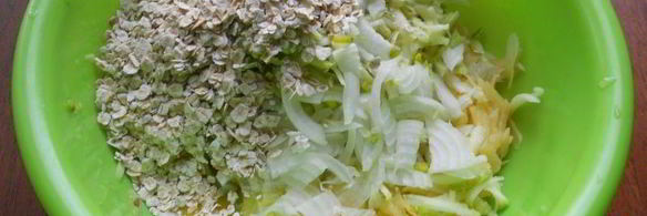 котлеты из кабачков и картофеля с овсянкой и колбасой