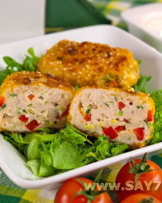 Котлеты с куриным филе, сыром и болгарским перцем