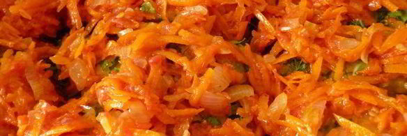 куриные котлетки с кабачком, запеченные с овощами