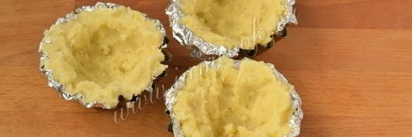 куриные котлеты в картофельных корзиночках