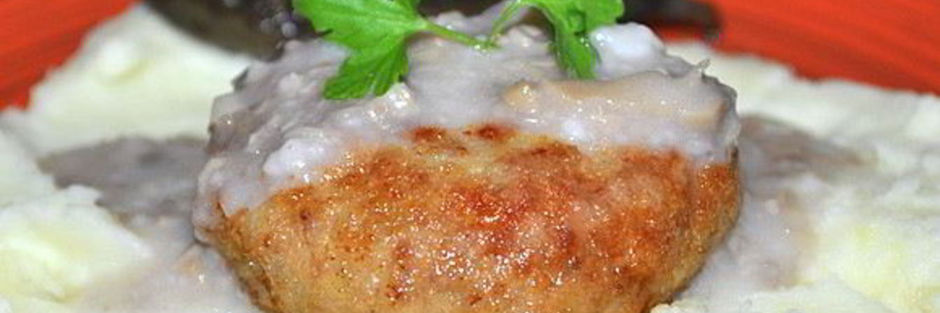 Мясные котлеты с грибами и грибным соусом