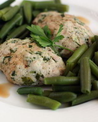 Паровые котлеты из индейки с зеленью