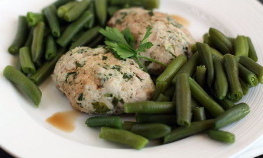 Рецепт паровых котлет из индейки с зеленью