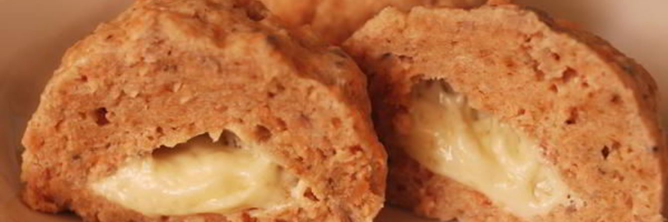 Паровые котлеты из лосося с сыром