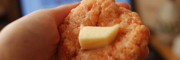 паровые котлеты из лосося с сыром