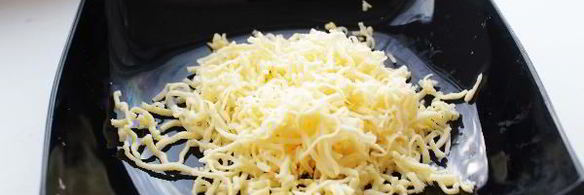 рубленные котлеты из куриного филе с сырной начинкой и зеленью