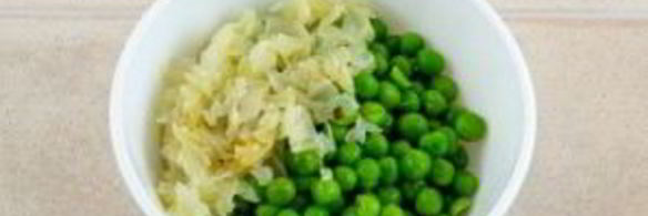 рыбные котлетки с зеленым горошком