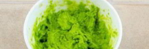 рыбные котлетки с зеленым горошком