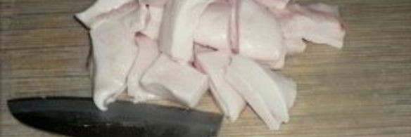 рыбные котлеты из щуки с салом