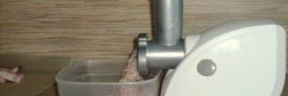 рыбные котлеты из щуки с салом