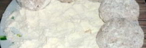 рыбные котлеты из щуки с салом