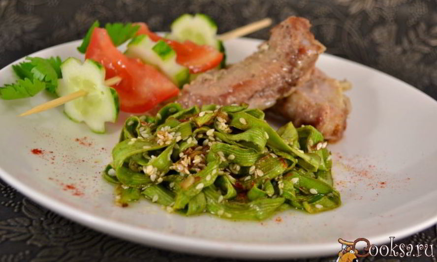 Рецепт лапши из кабачков с соевым соусом и кунжутом