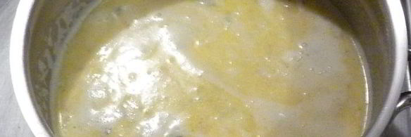 лапша под соусом горгонзола со шпинатом