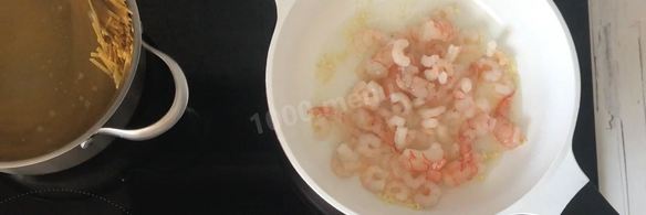 лапша с креветками