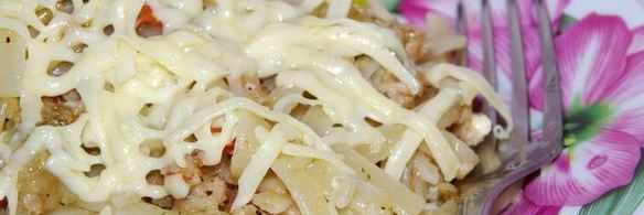 лапша с мясным соусом по-домашнему