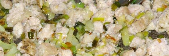 лапша с мясным соусом по-домашнему