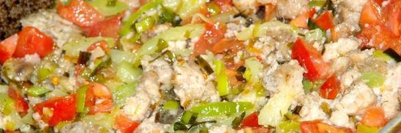 лапша с мясным соусом по-домашнему