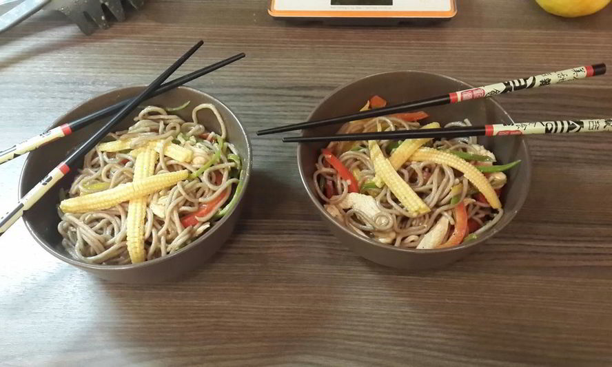 Рецепт лапши с овощами и курицей