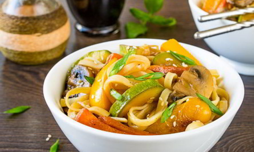 Рецепт лапши с овощами и соевым соусом