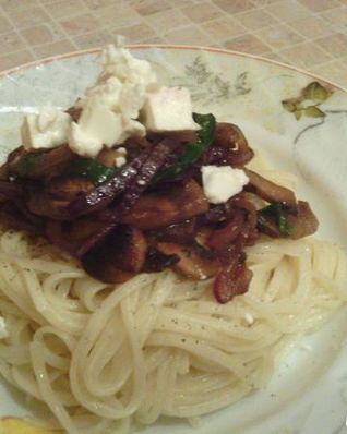 Лапша Удон с грибами шиитаке