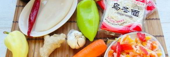 лапша удон с кальмаром и овощами