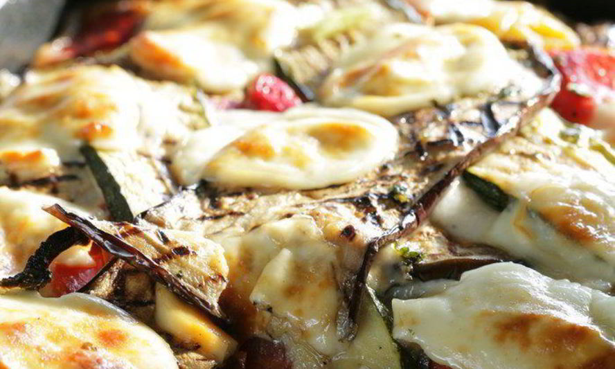 Рецепт овощной лазанья с козьим сыром