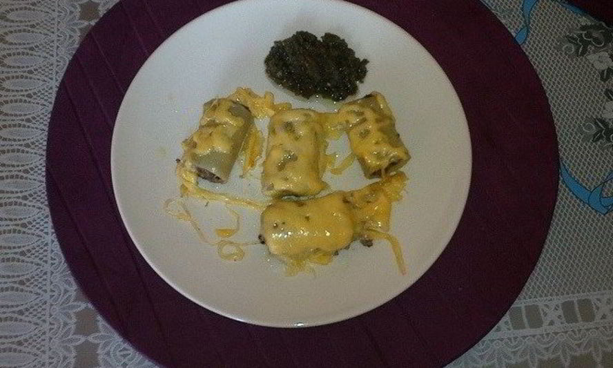 Рецепт каннеллонь, фаршированных курицей с черносливом, с песто