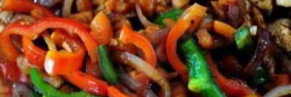 макароны с курицей и овощами