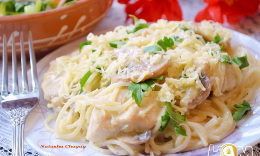 Рецепт макарон с курицей в сливочном соусе с карри