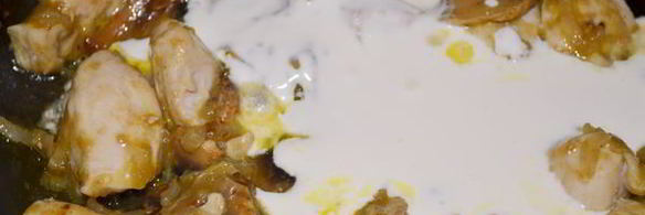 макароны с курицей в сливочном соусе с карри