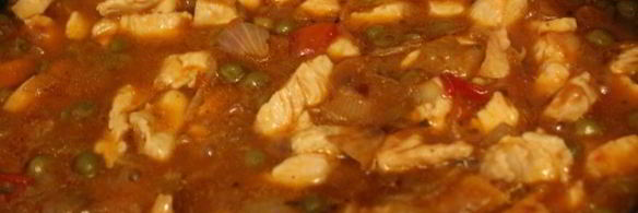 макароны с курицей в соусе из овощей с грибами по-провански